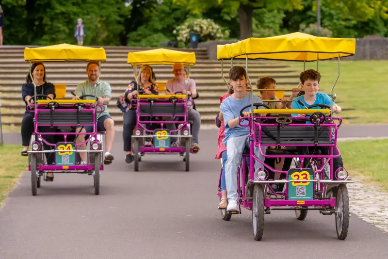 Tretmobil im Park